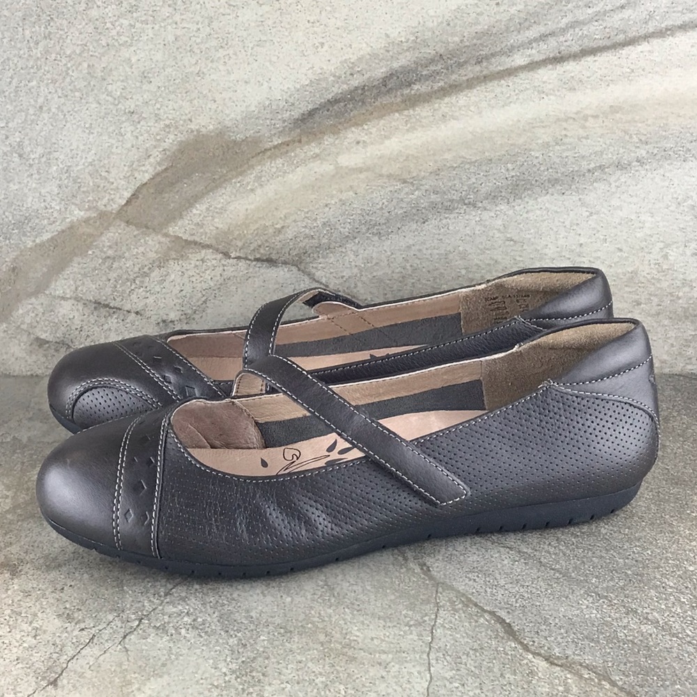 NEW Taos Scamp Mary Jane Flats - Picture 2 of 14